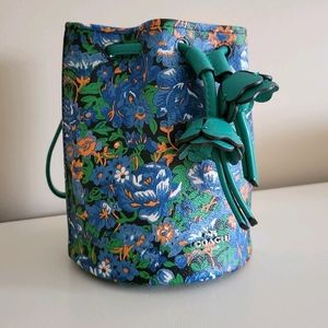 NWT COACH Floral Bucket Bag Wristlet